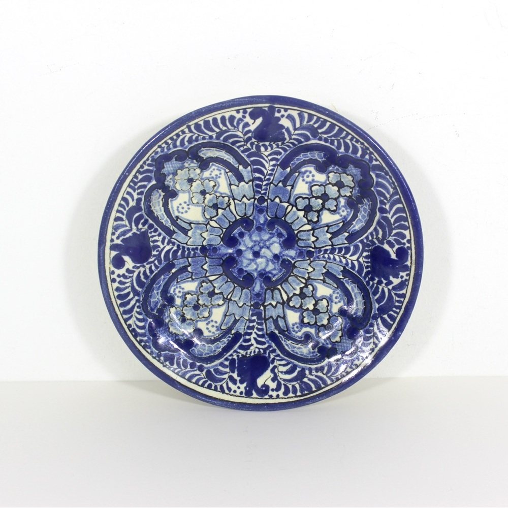 Vintage YSAURO URIARTE Puebla Talavera Mexican Folk Art Majolica Pottery plate